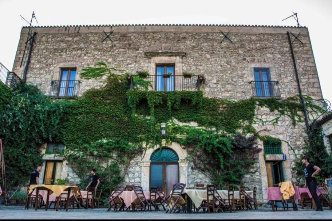 Agriturismo Feudo Tudia Landro エクステリア 写真