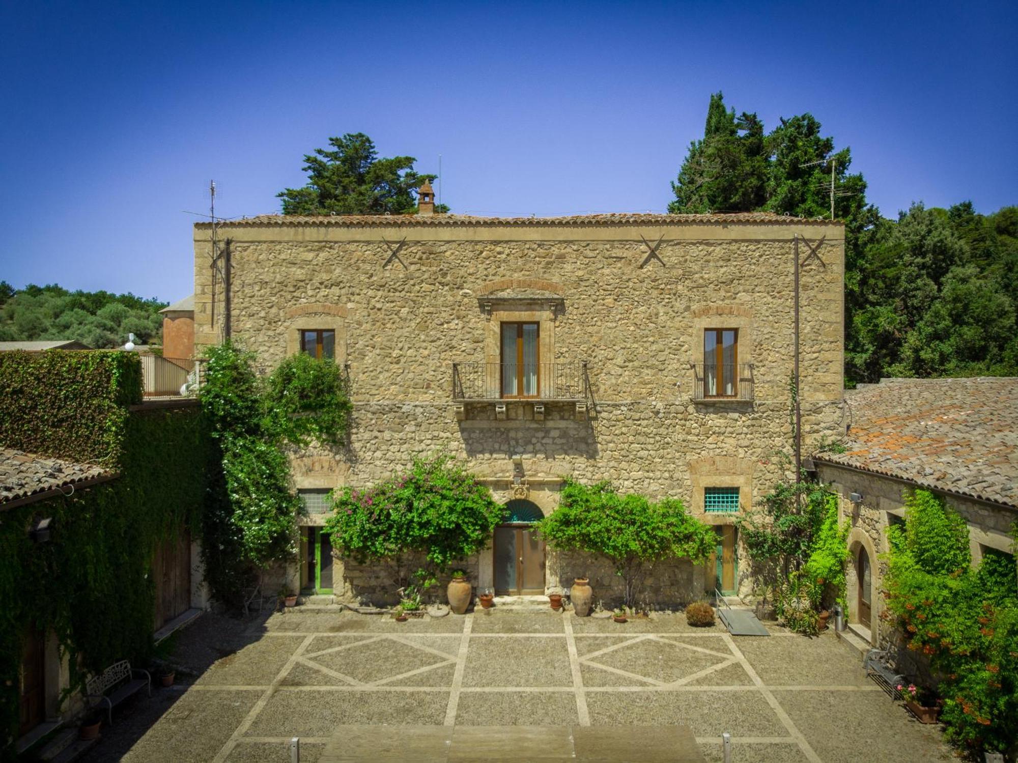 Agriturismo Feudo Tudia Landro エクステリア 写真